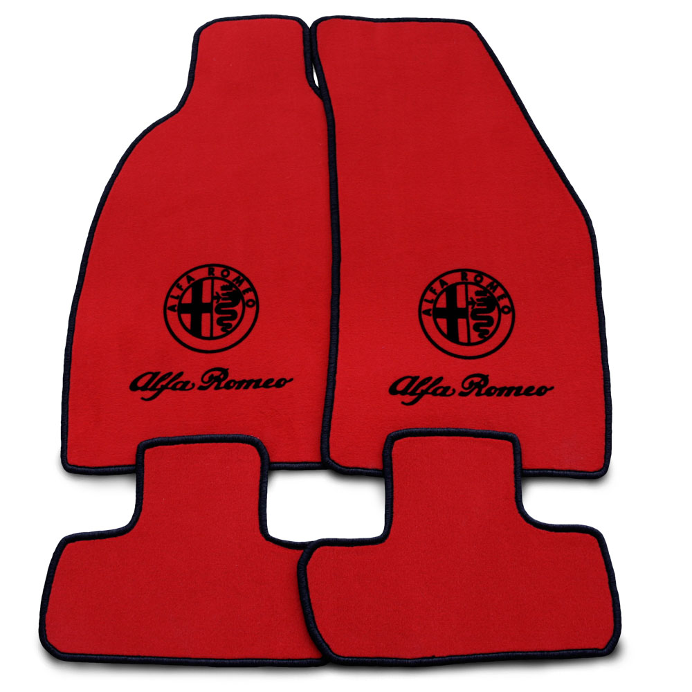 Rote Alfa Spider 916 Matten mit Logo und Schrift in schwarz.